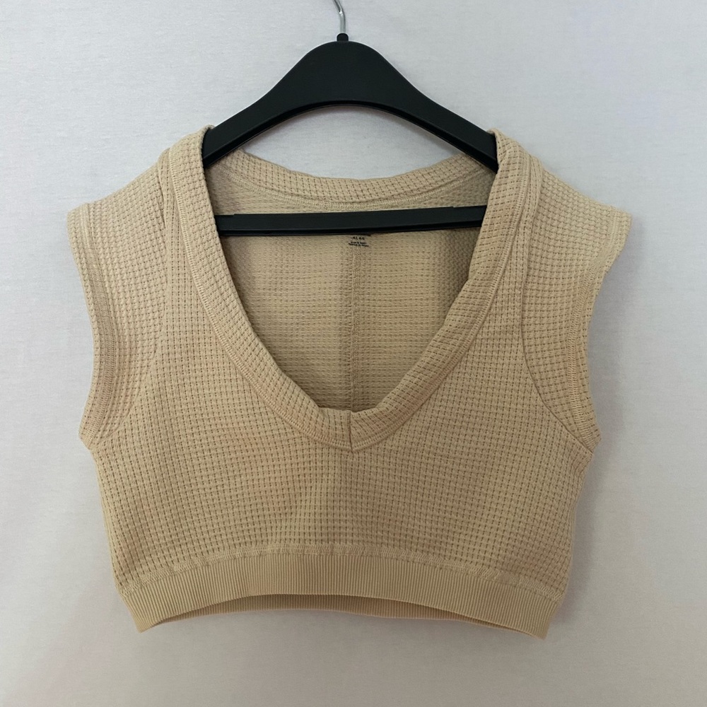 Out From Under Clover Seamless Top (Color: Neutral, Size: M/L)